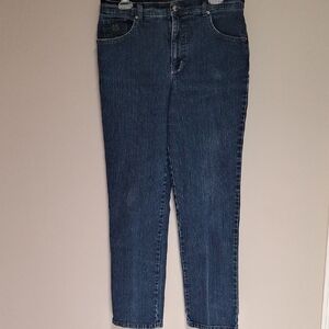 Gloria Vanderbilt Navy eans